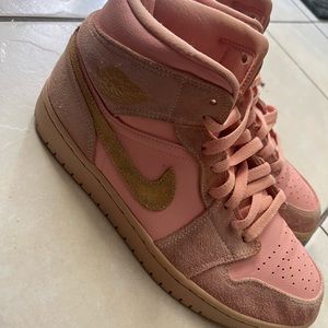 SOLD Jordan 1 Mid Coral Gold
